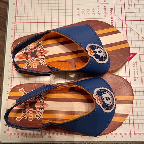 “HOST PICK” ⭐️Disney Store Toddler Sandals - Picture 3 of 5